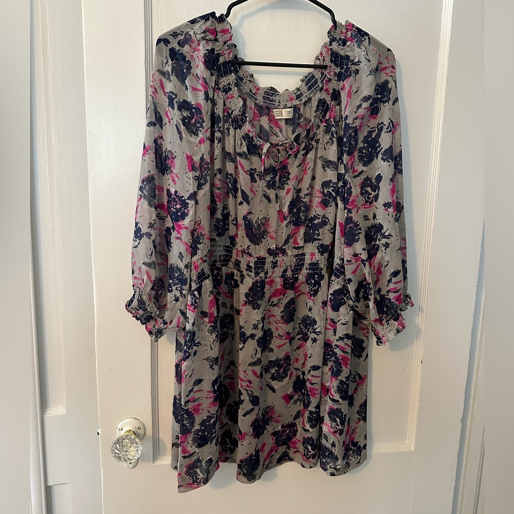 Old Navy Maternity Shirt Blue, Pink and Gray. Size XXL